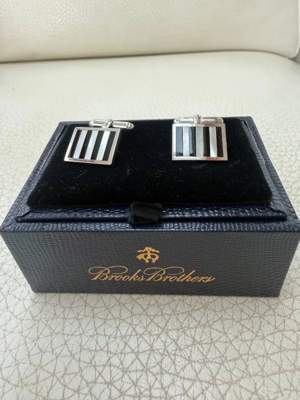 NIB BROOKS BROTHERS STERLING SILVER MOTHER OF PEARL ONYX STRIPED CUFFLINKS